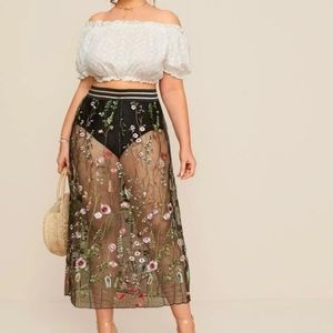 Plus Embroidery Mesh skirt